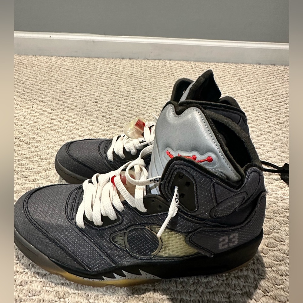 Jordan 5 Off-White ‘Muslin’ - Picture 2 of 8